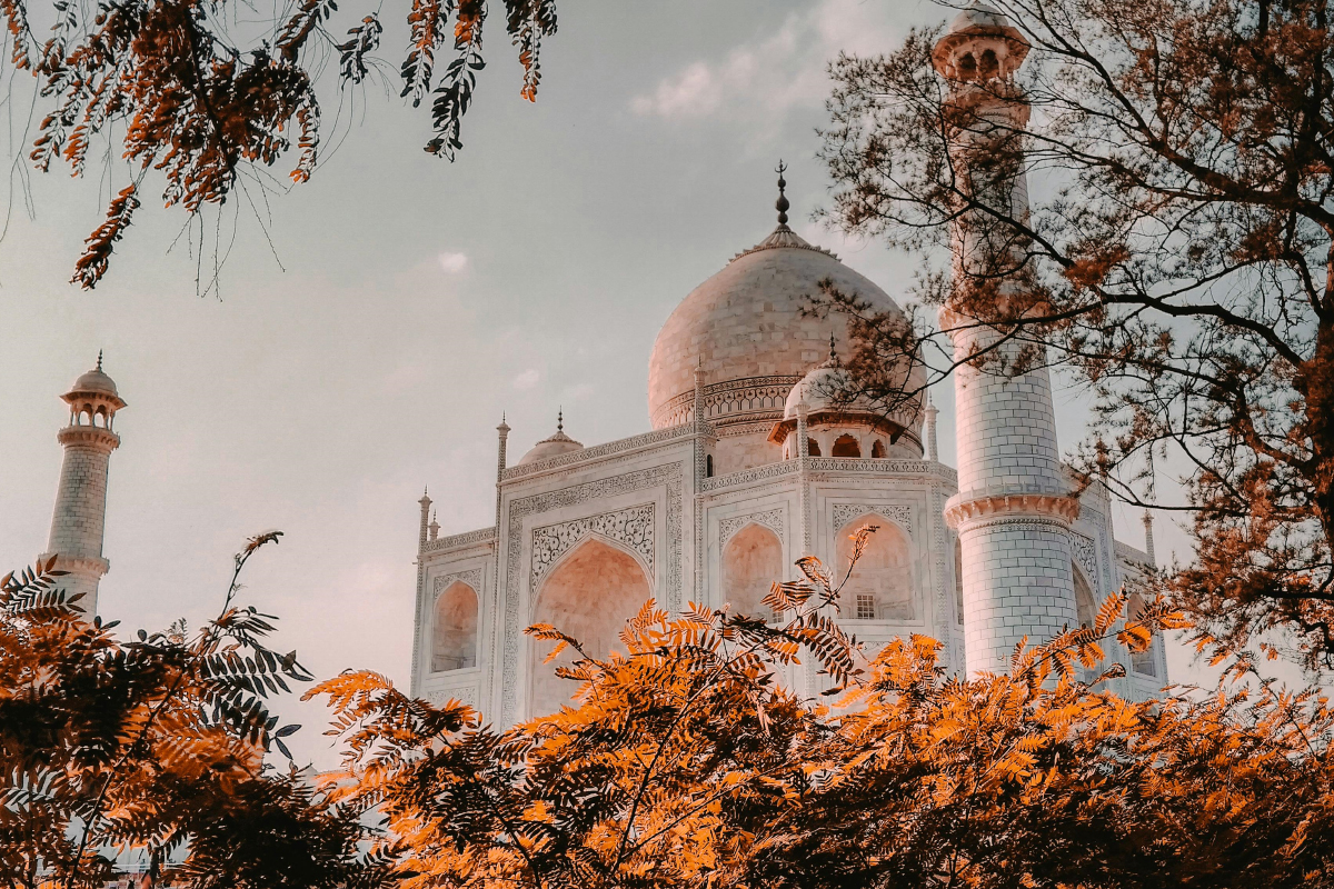 1 Day Taj Mahal Agra Fort & Fatehpur Sikri by Volvo AC Bus