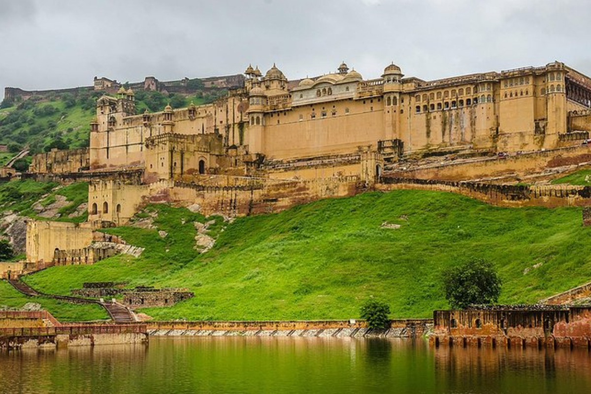 1 Day Jaipur Tour by Private Vehicle (For Family & Groups) 